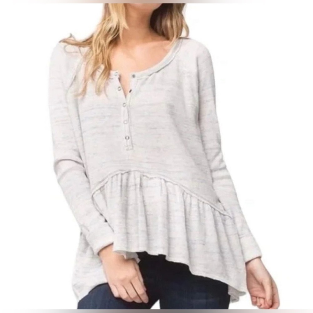 We the free Light Gray Ruffle Hem Long Sleeve Top - Women size xl